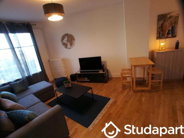 Chambre dans une colocation de 11m2