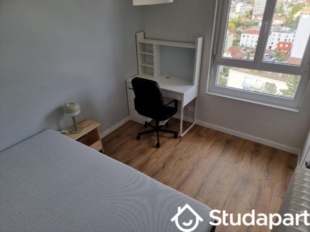 Chambre dans une colocation de 11m2