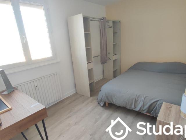 Chambre dans une colocation de 11m2