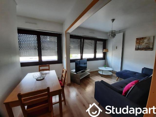 Chambre dans une colocation de 12m2