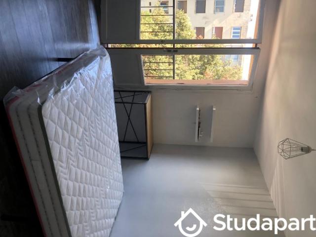 Chambre dans une colocation de 12m2