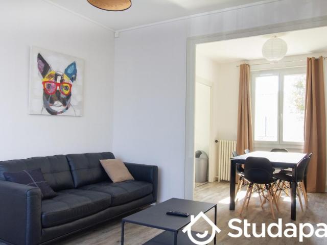 Chambre dans une colocation de 12m2