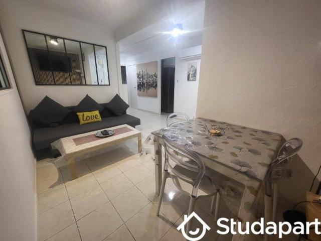 Chambre dans une colocation de 12m2