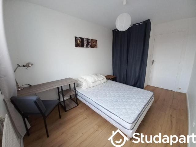 Chambre dans une colocation de 12m2