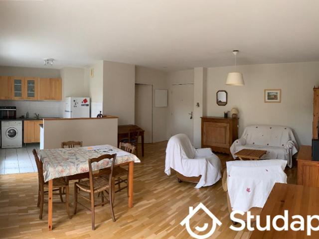 Chambre dans une colocation de 12m2