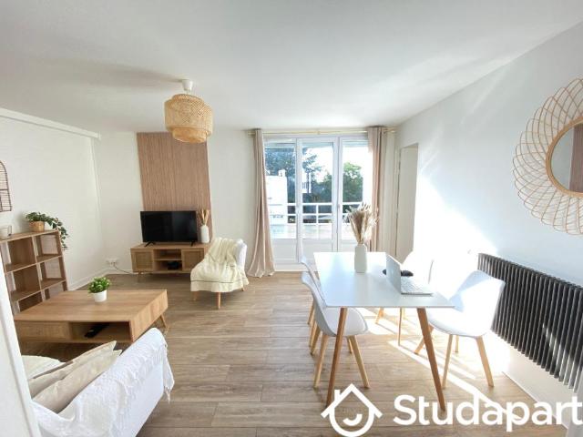 Chambre dans une colocation de 12m2