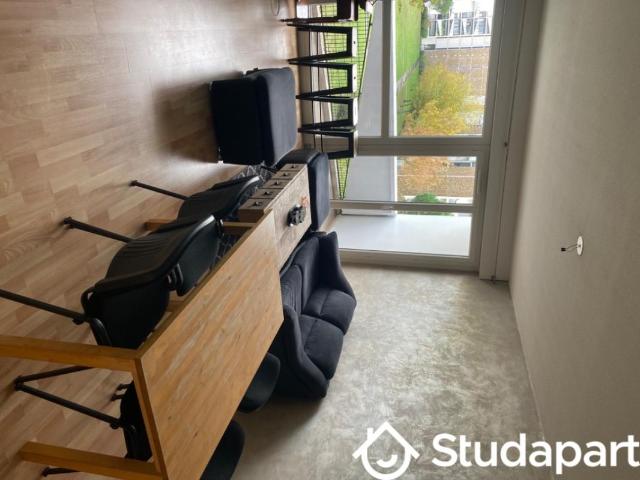 Chambre dans une colocation de 12m2