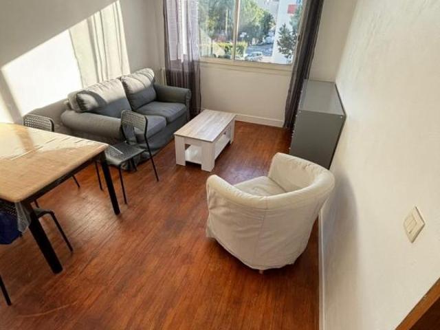 Chambre dans une colocation de 12m2