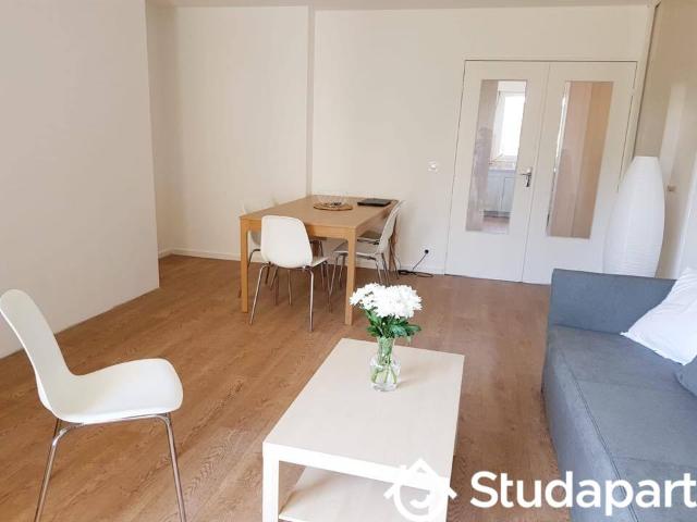 Chambre dans une colocation de 12m2
