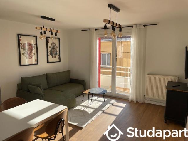 Chambre dans une colocation de 12m2