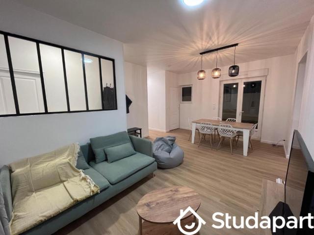 Chambre dans une colocation de 10m2