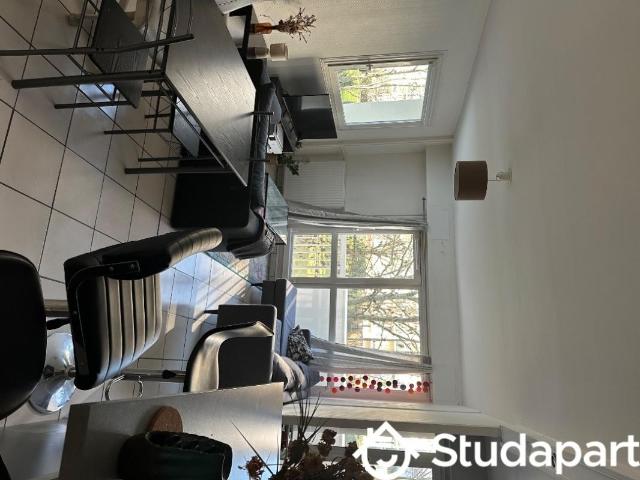 Chambre dans une colocation de 12m2