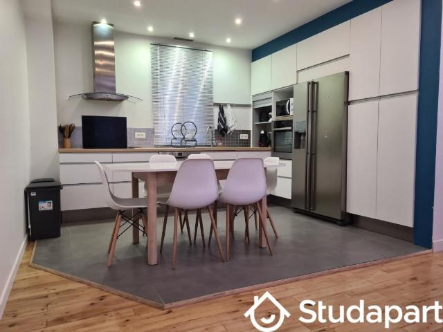 Chambre dans une colocation de 12m2