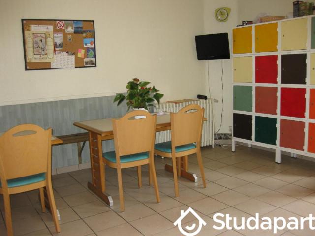 Chambre dans une colocation de 12m2