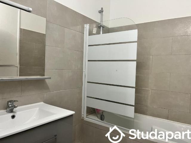 Chambre dans une colocation de 12m2