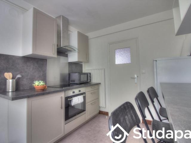 Chambre dans une colocation de 12m2