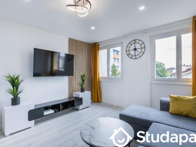 Chambre dans une colocation de 12m2