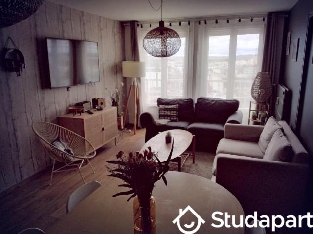 Chambre dans une colocation de 12m2
