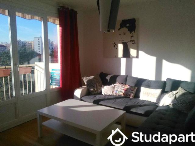 Chambre dans une colocation de 12m2