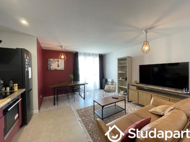 Chambre dans une colocation de 12m2