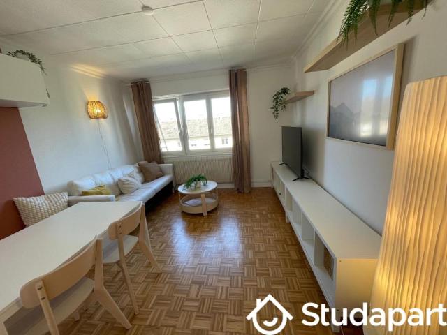Chambre dans une colocation de 12m2