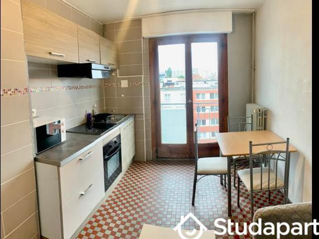 Chambre dans une colocation de 12m2