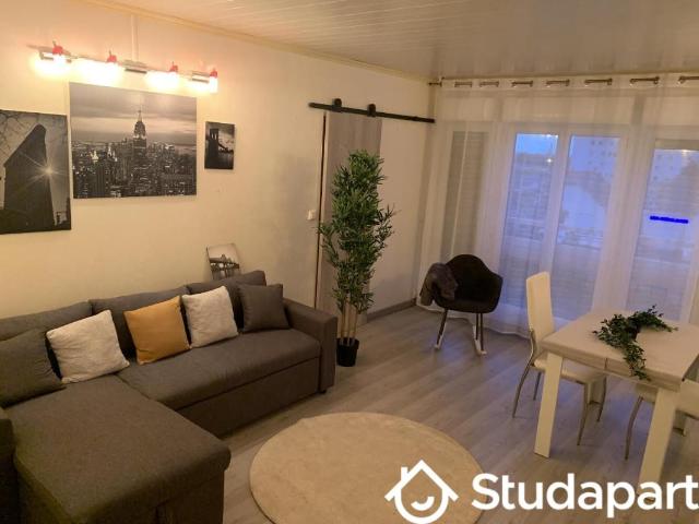 Chambre dans une colocation de 12m2