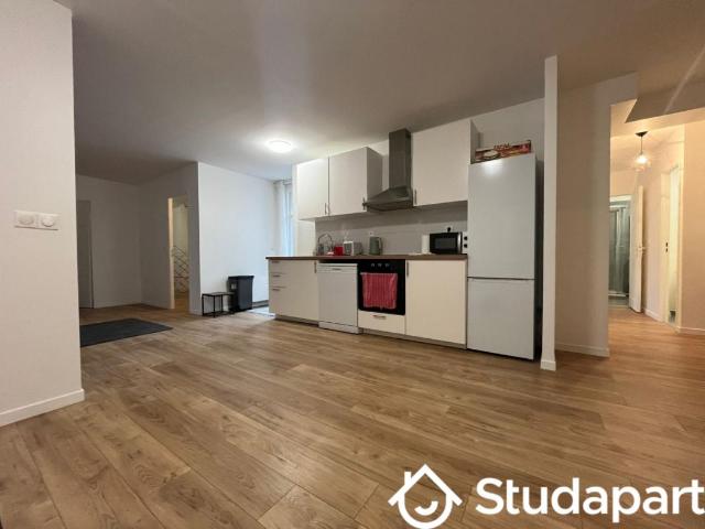 Chambre dans une colocation de 12m2