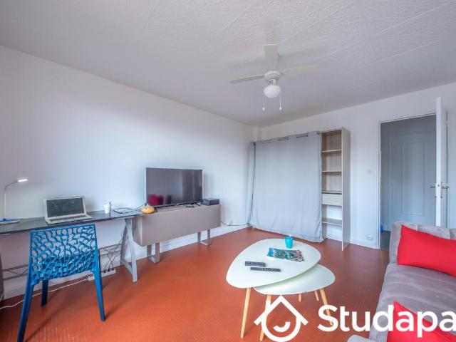Chambre dans une colocation de 12m2
