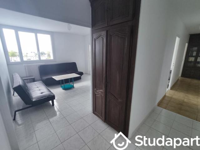 Chambre dans une colocation de 12m2