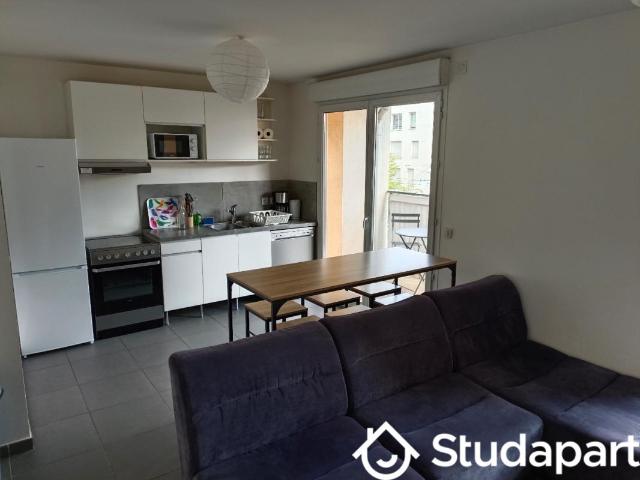 Chambre dans une colocation de 12m2
