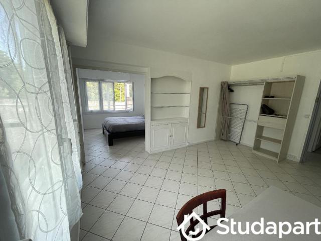 Chambre dans une colocation de 12m2