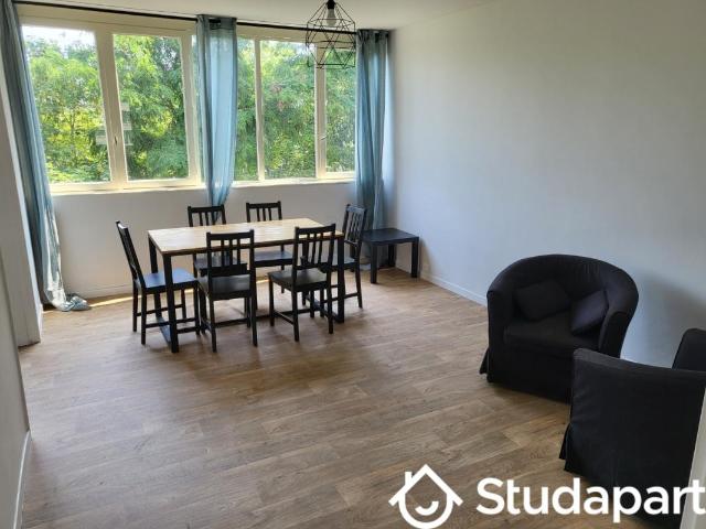 Chambre dans une colocation de 12m2