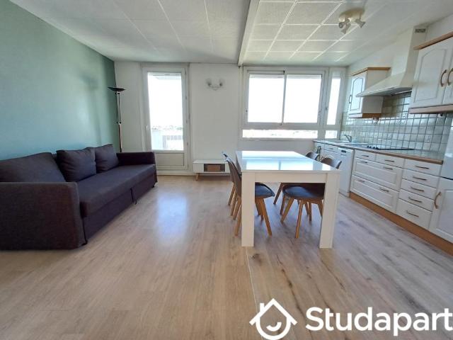 Chambre dans une colocation de 12m2