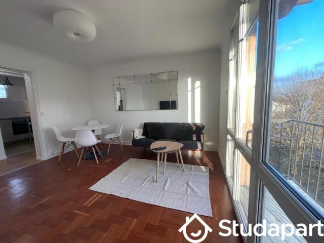 Chambre dans une colocation de 12m2