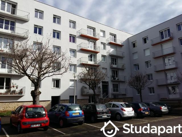 Chambre dans une colocation de 12m2