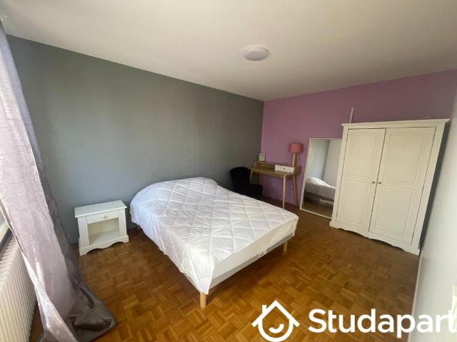 Chambre dans une colocation de 12m2