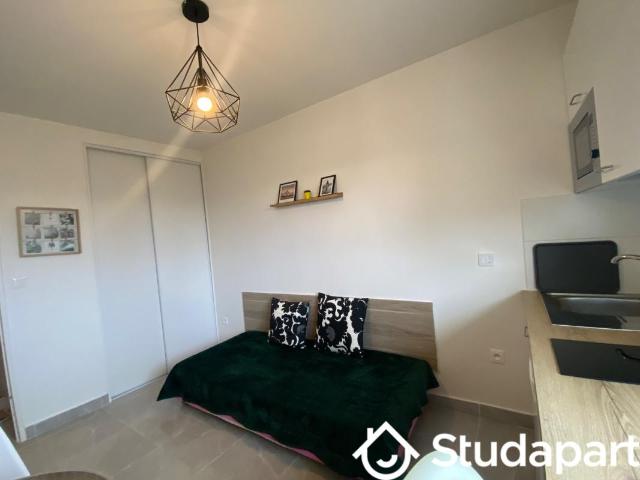 Chambre dans une colocation de 12m2