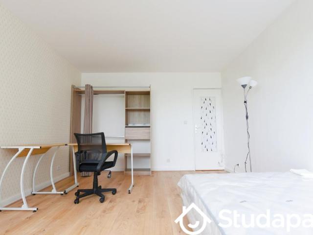 Chambre dans une colocation de 12m2