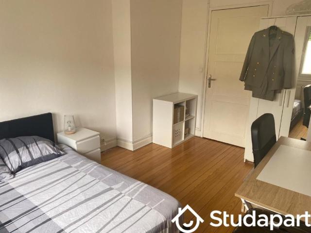 Chambre dans une colocation de 12m2