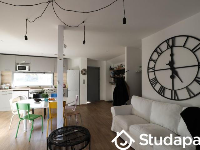 Chambre dans une colocation de 12m2