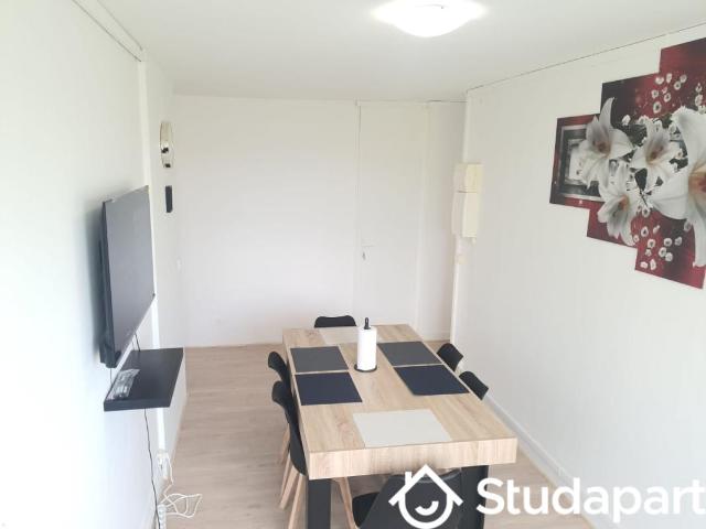 Chambre dans une colocation de 12m2