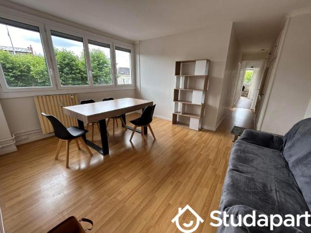 Chambre dans une colocation de 13m2