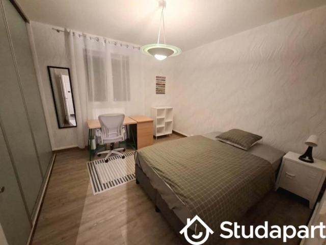 Chambre dans une colocation de 14m2