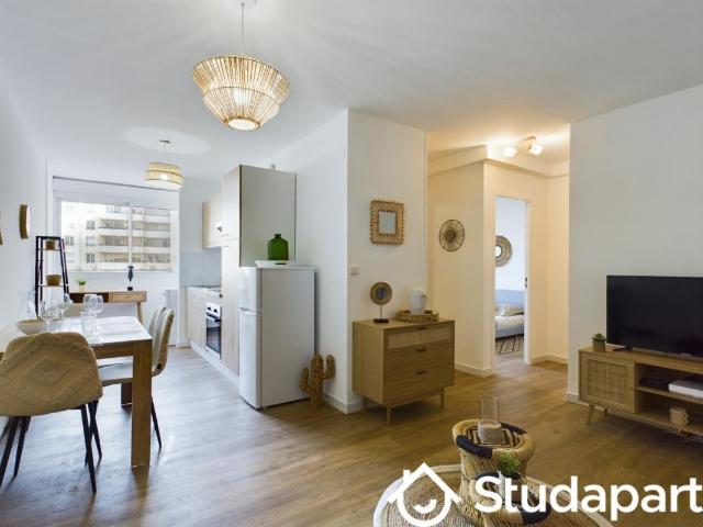 Chambre dans une colocation de 14m2