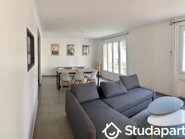 Chambre dans une colocation de 14m2