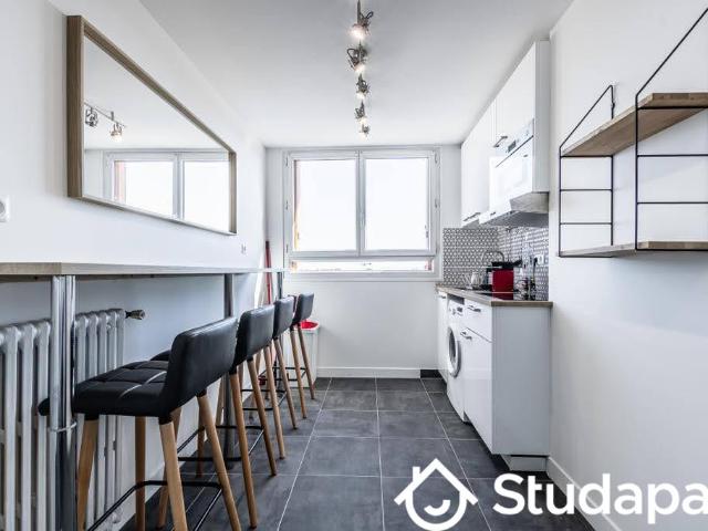 Chambre dans une colocation de 14m2