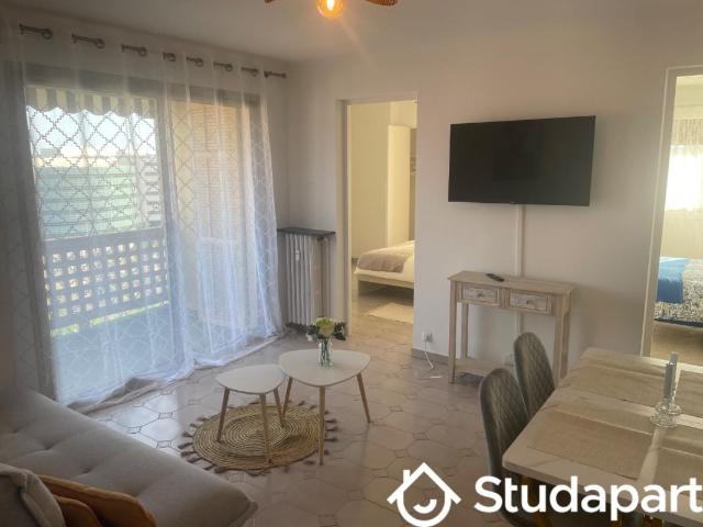 Chambre dans une colocation de 14m2