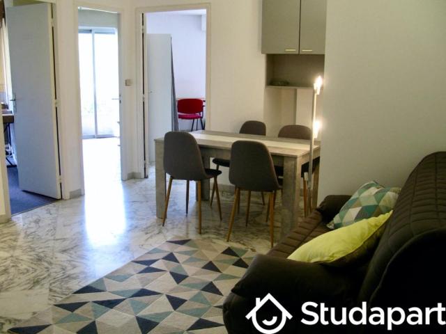 Chambre dans une colocation de 14m2