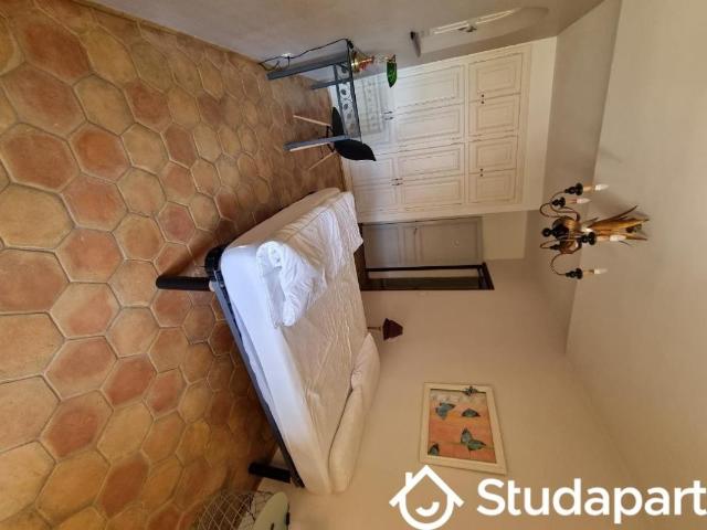Chambre dans une colocation de 14m2